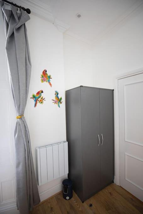 Perfect Location 4Bed 2 Bath Spacious Apartment Londra Esterno foto