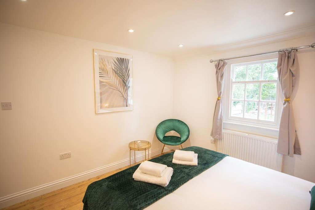 Perfect Location 4Bed 2 Bath Spacious Apartment Londra Esterno foto