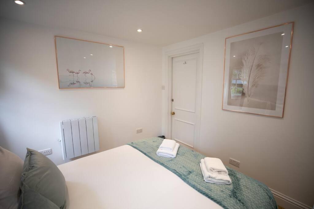Perfect Location 4Bed 2 Bath Spacious Apartment Londra Esterno foto