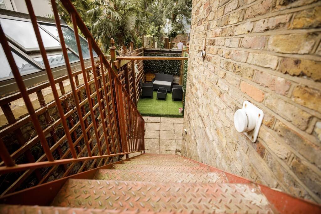 Perfect Location 4Bed 2 Bath Spacious Apartment Londra Esterno foto